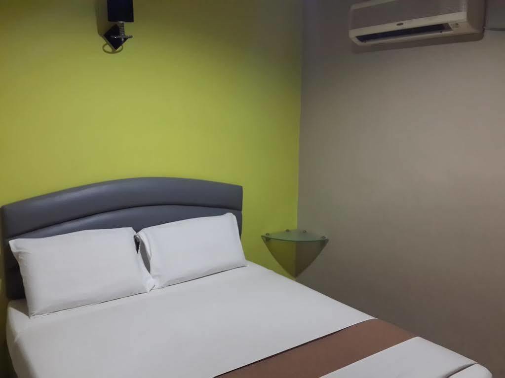 朱朱酒店 Batam 外观 照片